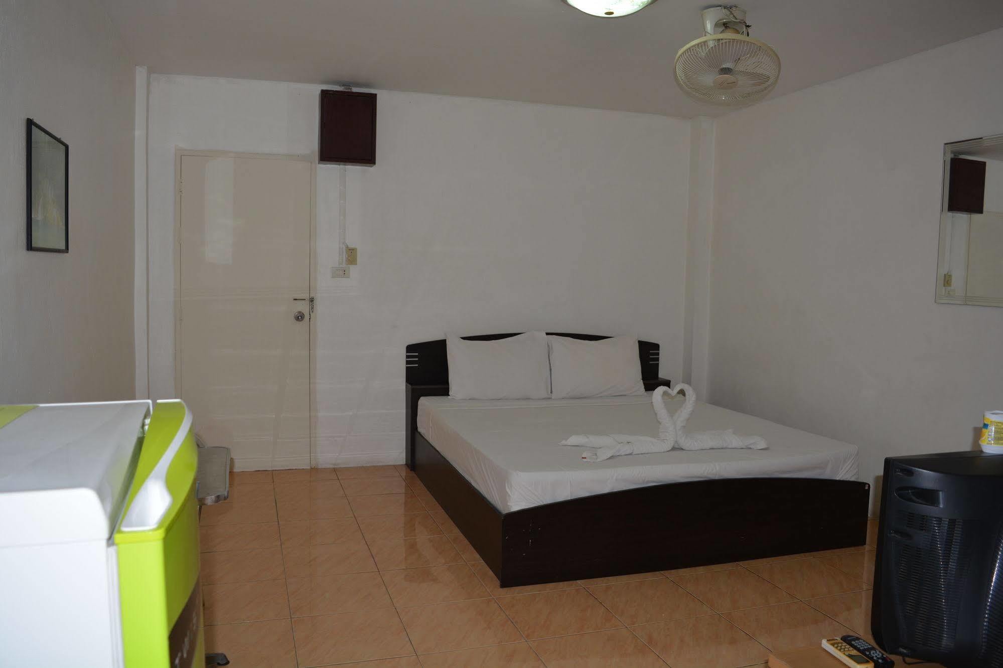 Little Austria Tams Guesthouse Praia de Chaweng Exterior foto